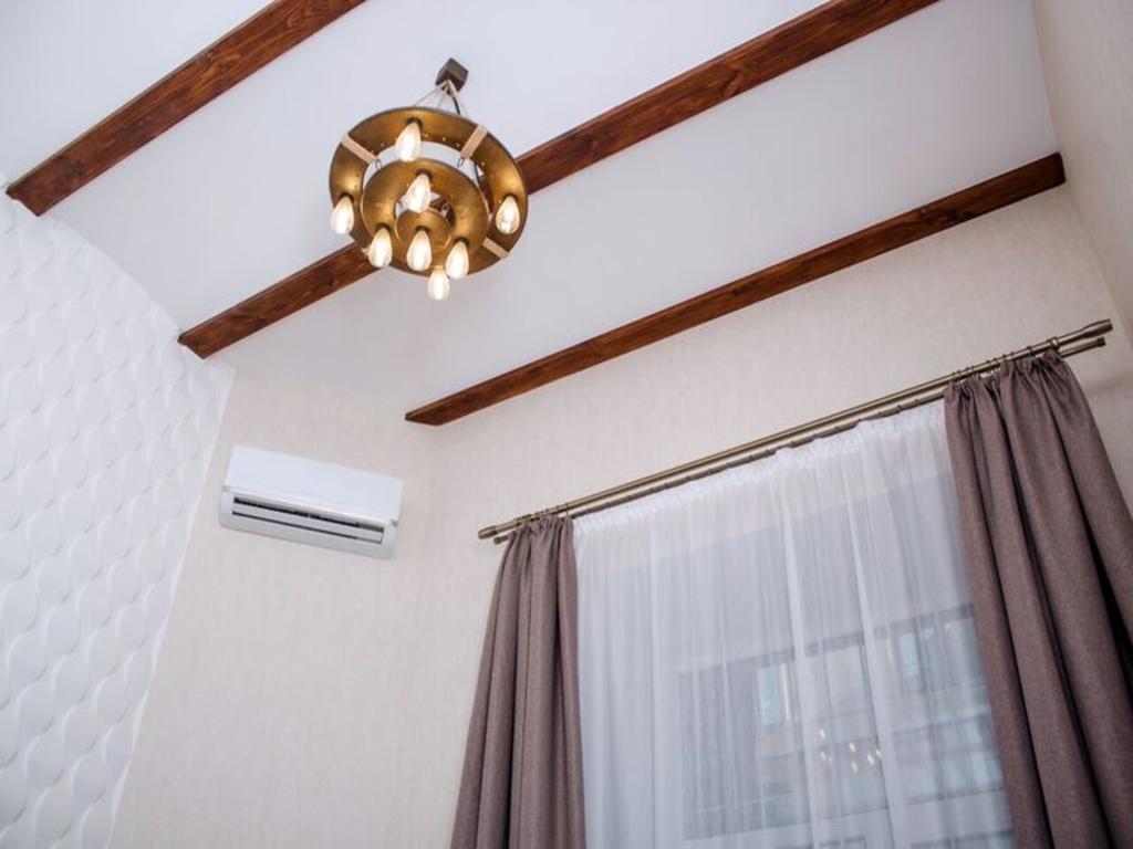 Apartment In The City Center In The House With Atlantes Odesa Exterior foto